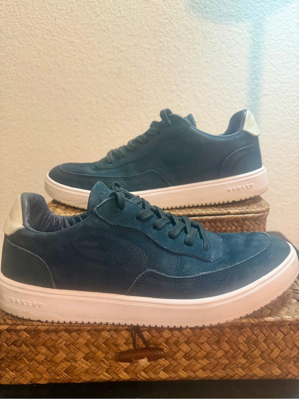 Oakley Atom Premium Men's Casual Shoes Sneakers Fathom Blue Navy